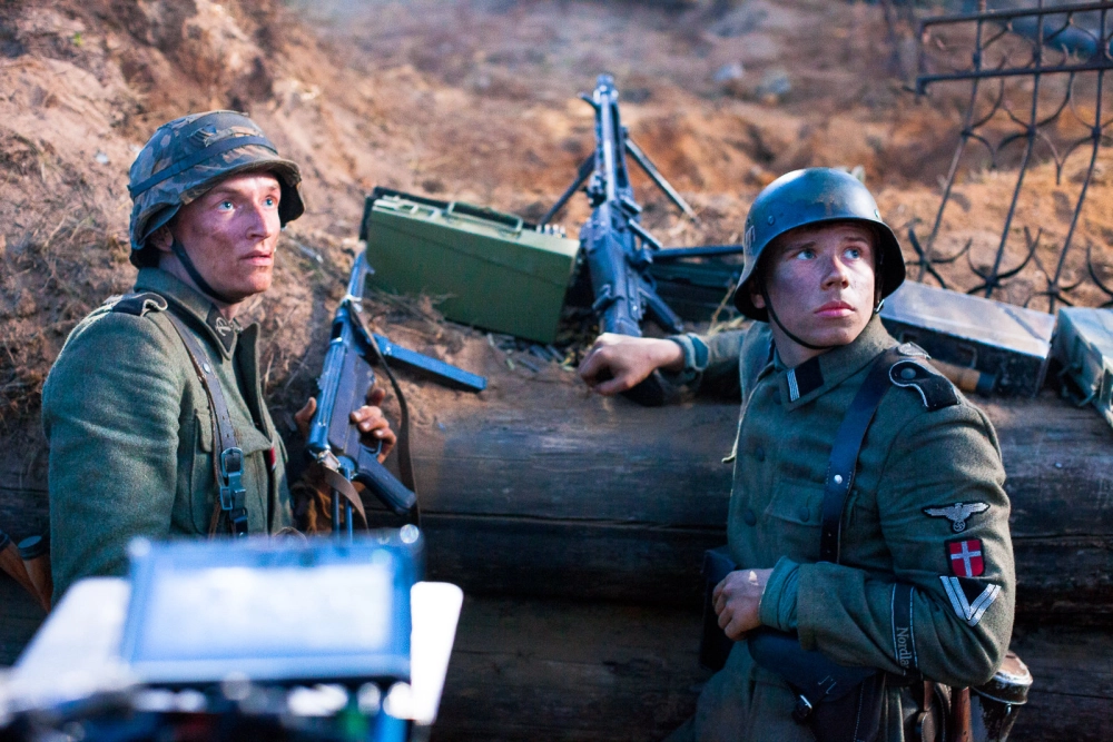 ảnh poster phim 1944