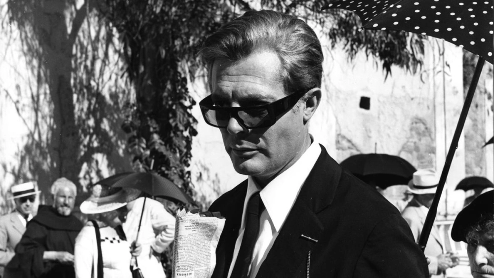 ảnh poster phim 8 (1/2)