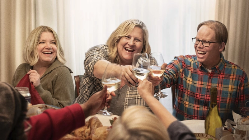 ảnh poster phim Ai Đó Ở Đâu Đó (Phần 3) (Somebody Somewhere (Season 3))