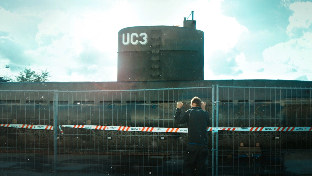 ảnh poster phim Án mạng trên tàu ngầm (Into the Deep: The Submarine Murder Case)