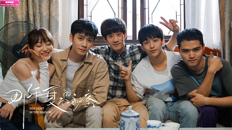 ảnh poster phim Bí Mật Mùa Hạ Năm Ấy (Dim Light in the Shadow)