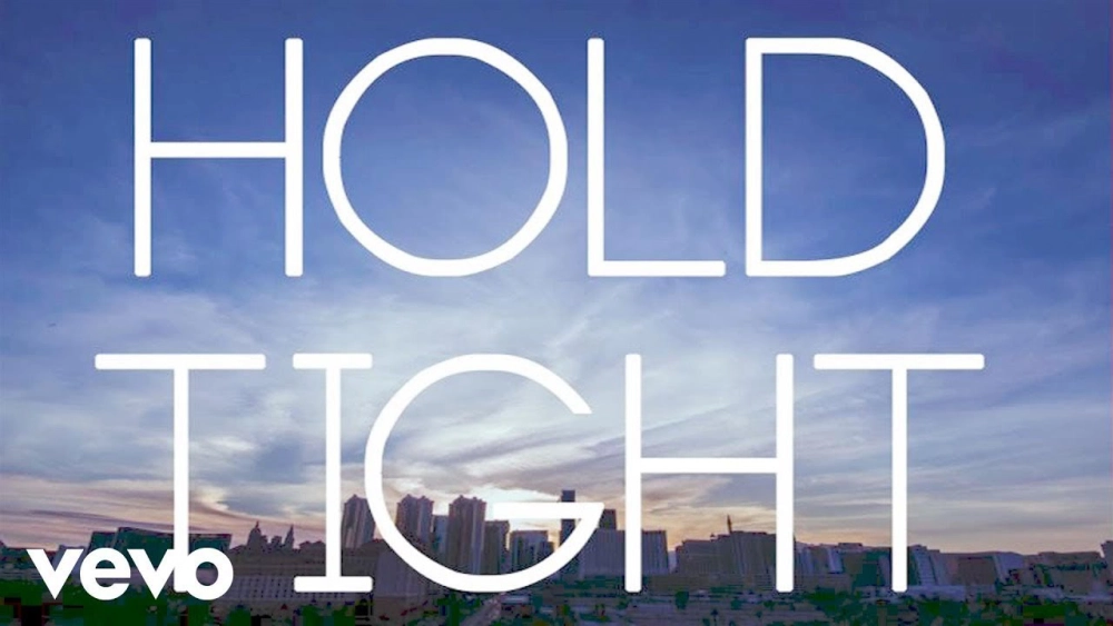 ảnh poster phim Bí mật thị trấn nhỏ (Hold Tight)