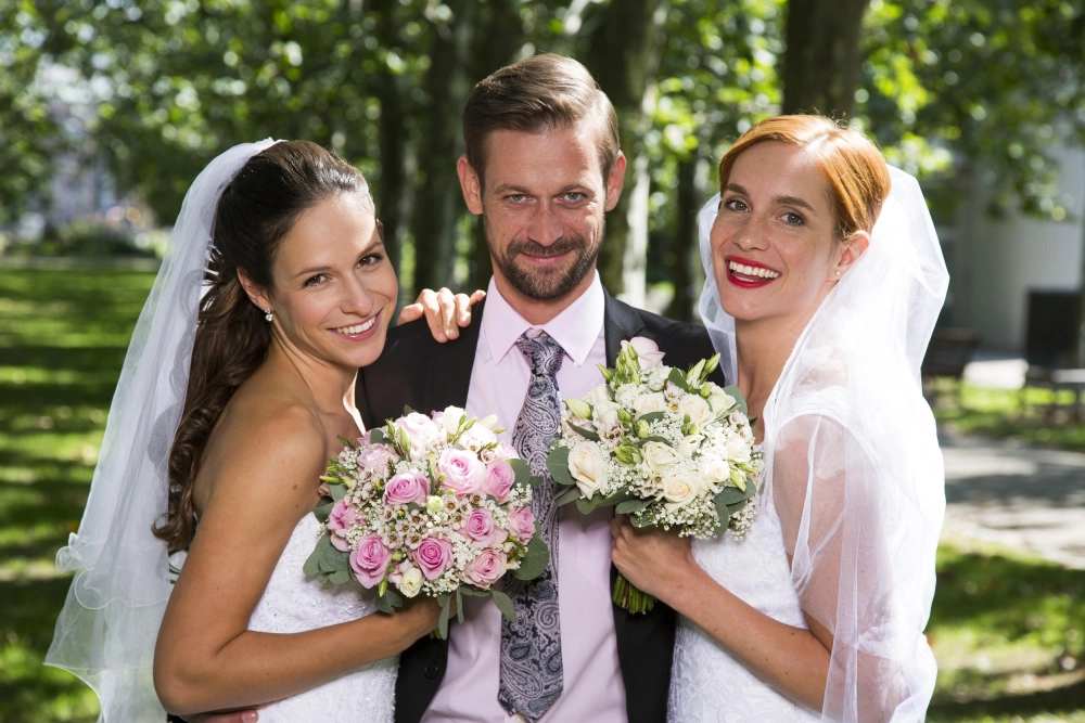 ảnh poster phim Bộ Đôi Rắc Rối (Double Trouble)