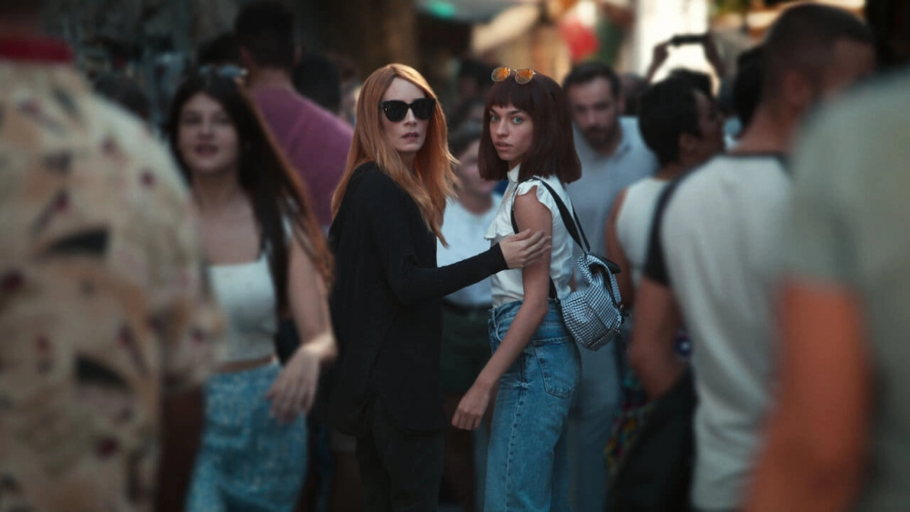 ảnh poster phim Chúng ta đang chạy trốn ai vậy mẹ? (Who Were We Running From?)