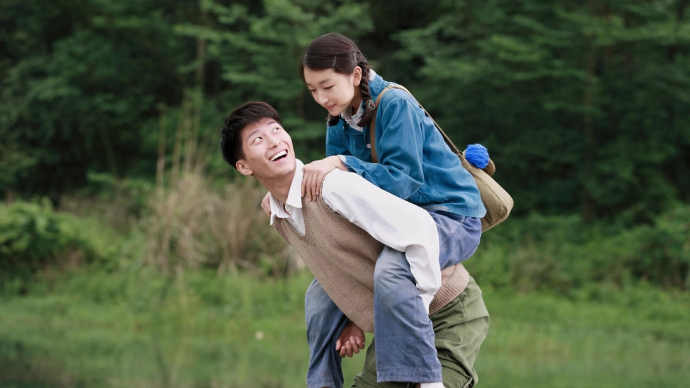 ảnh poster phim Chuyện Tình Cây Táo Gai (Under the Hawthorn Tree)