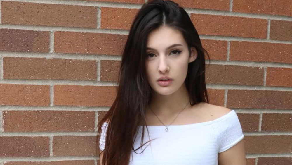 ảnh poster phim Cô Nàng May Mắn (Good Looking Girl)