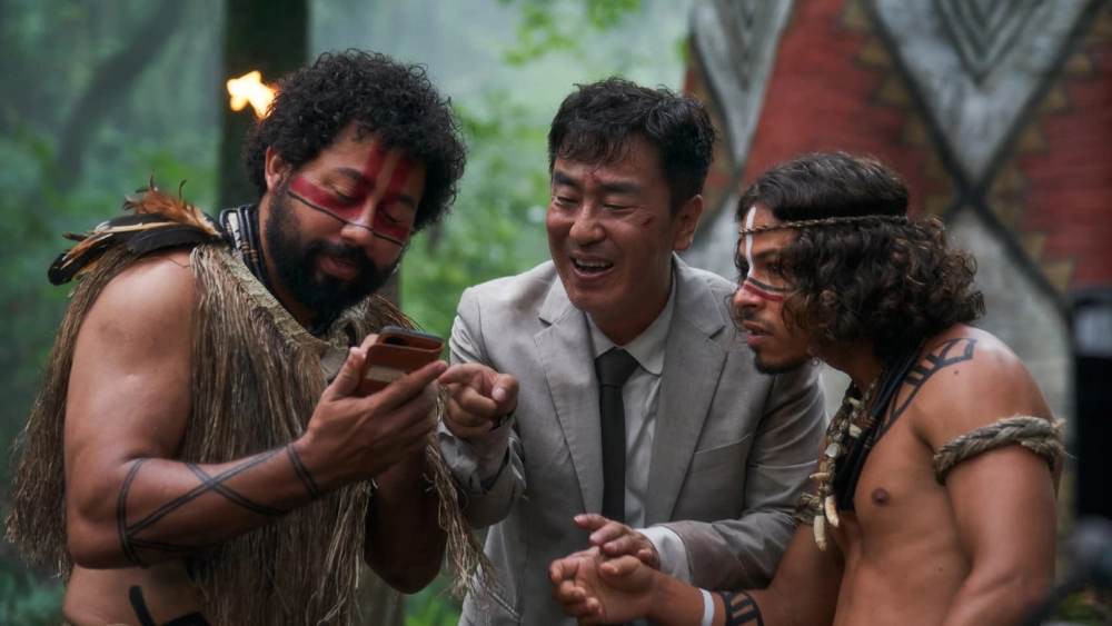 ảnh poster phim Cười Xuyên Biên Giới (Amazon Bullseye)