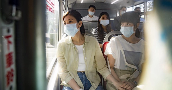 ảnh poster phim Dòng thác (The Falls)