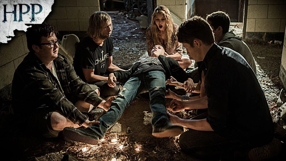 ảnh poster phim Giải Phóng Quỷ Dữ (Exeter)