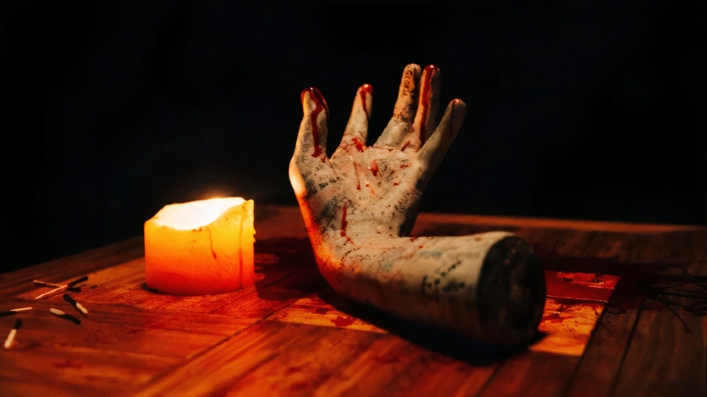 ảnh poster phim Gọi Hồn Quỷ Dữ (Talk to Me)