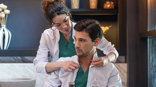 ảnh poster phim Người Thầy Y Đức (Bản Thổ Nhĩ Kỳ) (Kasaba Doktoru)