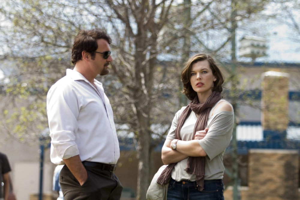 ảnh poster phim Khuôn Mặt Kẻ Sát Nhân (Faces in the Crowd)