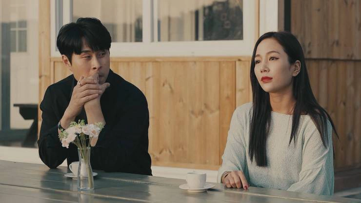 ảnh poster phim Kinh Doanh Bằng Cách Ngoại Tình (불륜은 비즈니스다)