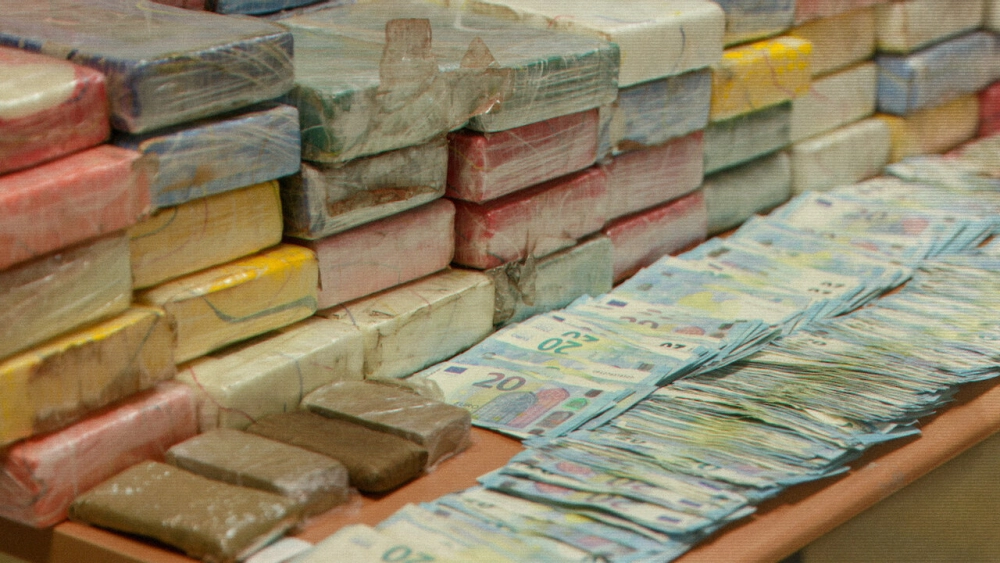 ảnh poster phim La Línea: Lằn ranh luật pháp (La Línea: Shadow of Narco)