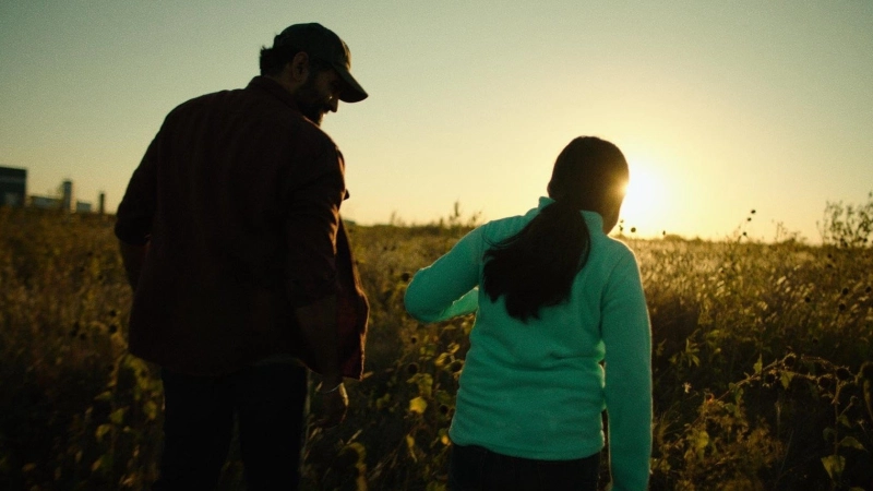 ảnh poster phim Miền Đất Mơ Ước (Land of Gold)