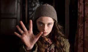 ảnh poster phim Molly Và Quyển Sách Thôi Miên (Molly Moon and the Incredible Book of Hypnotism)