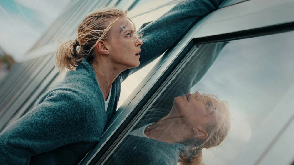 ảnh poster phim Ngoài Lãnh Thổ (Exterritorial)