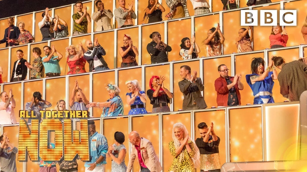 ảnh poster phim Ngôi sao hy vọng của Amber (All Together Now)