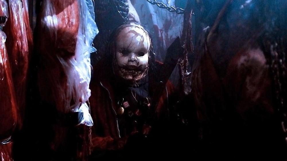 ảnh poster phim Ngọn Đồi Máu (The Hills Run Red)