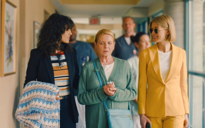 ảnh poster phim Người giám hộ hoàn hảo (I Care a Lot)