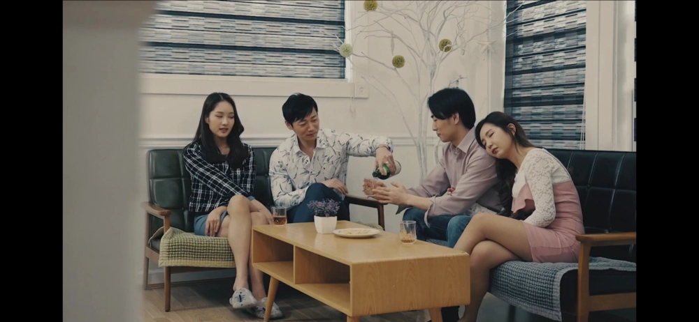 ảnh poster phim Nhật Kí Ngoại Tình Của Cô Nàng Xinh Đẹp (유부녀의 사정일지)