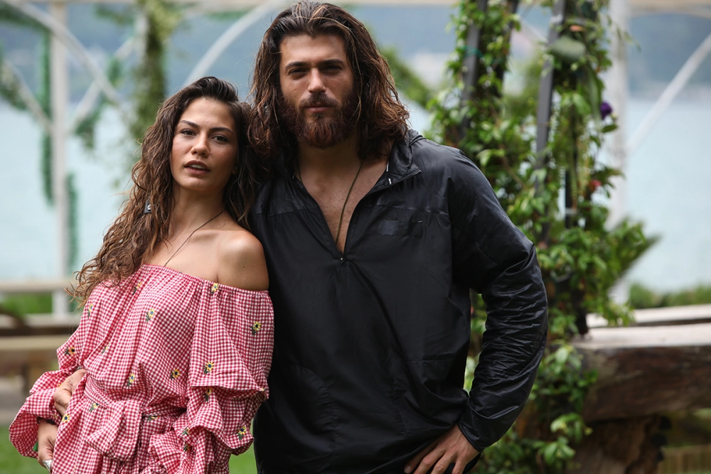 ảnh poster phim Những Kẻ Mộng Mơ (Erkenci Kus )