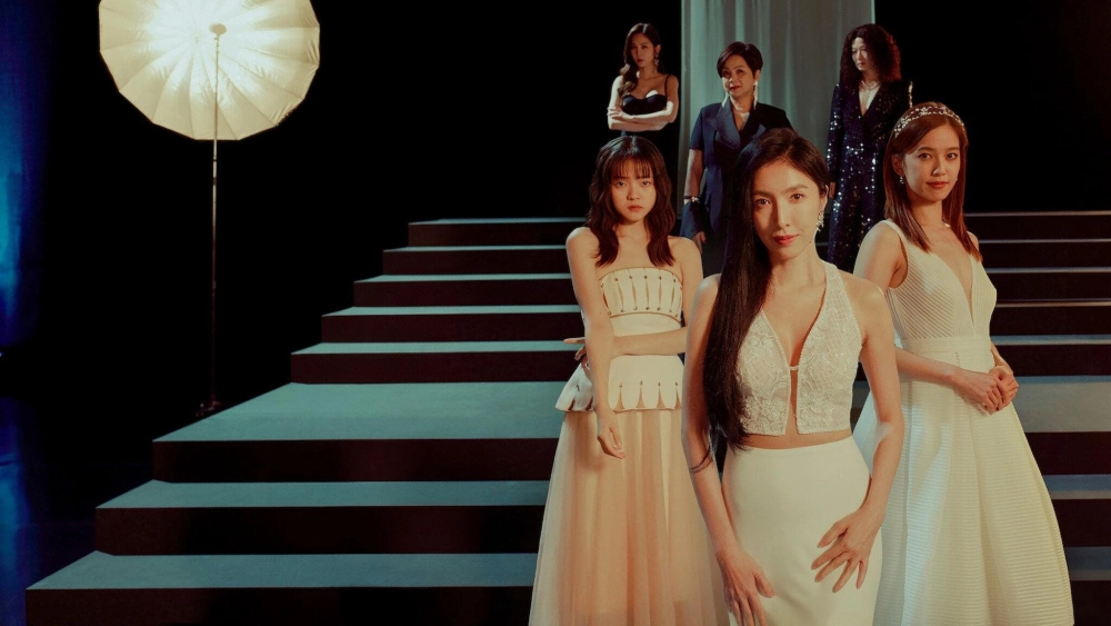 ảnh poster phim Nữ minh tinh (Born for the Spotlight)