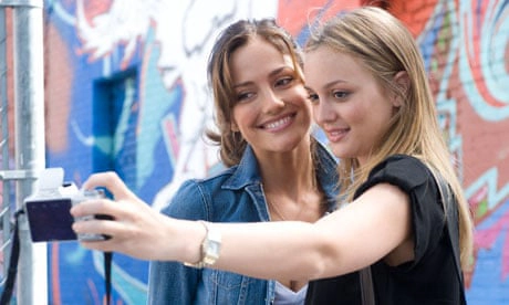 ảnh poster phim Sát thủ cùng phòng (The Roommate)