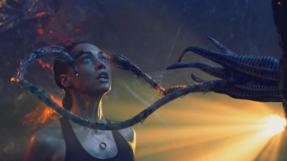 ảnh poster phim Skylin3s