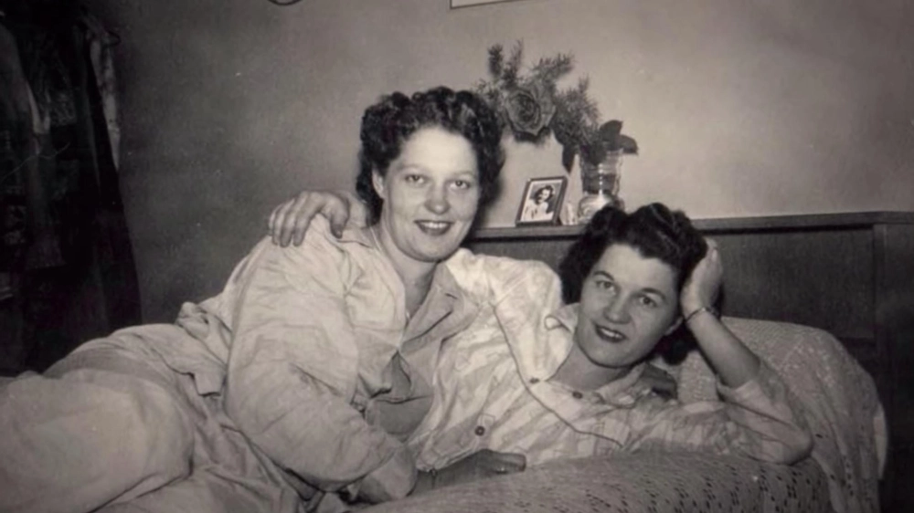 ảnh poster phim Tình yêu bí mật (A Secret Love)