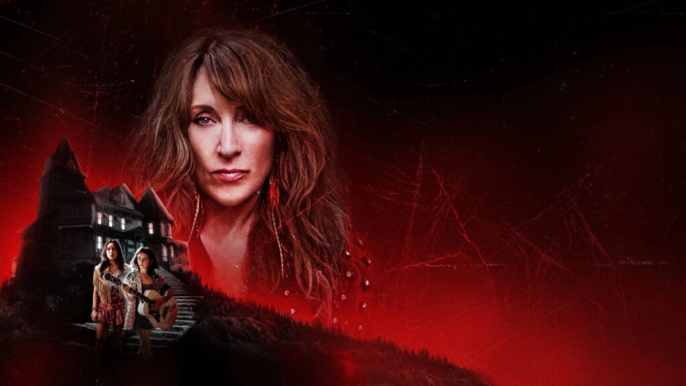 ảnh poster phim Torn Hearts