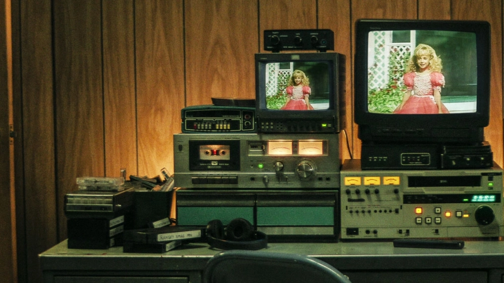 ảnh poster phim Vụ án bỏ ngỏ: Ai đã giết JonBenét Ramsey (Cold Case: Who Killed JonBenét Ramsey)