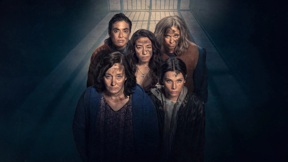 ảnh poster phim Dưới Lớp Bùn