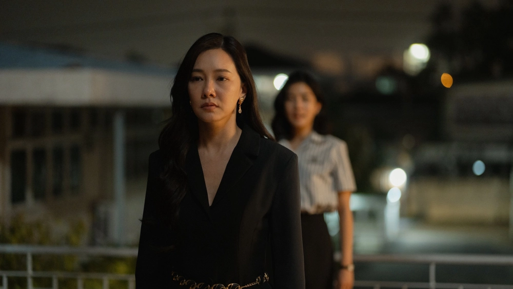 ảnh poster phim Nghĩa Địa Của Người Sống