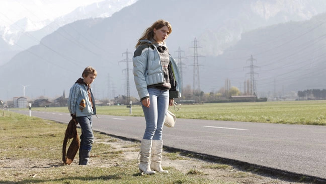 ảnh poster phim Em gái