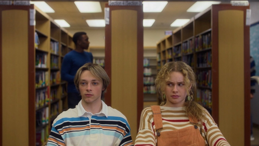 ảnh poster phim Suýt Nữa Thì