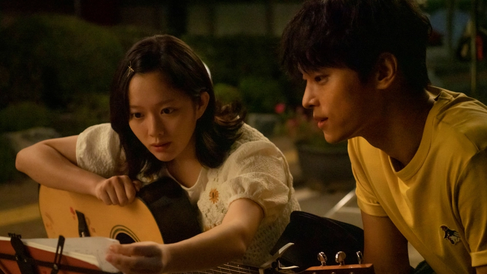 ảnh poster phim Ánh Dương Trong Đêm